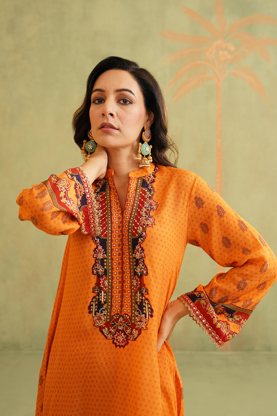 AVNI Hand Embroidered Crepe Matching Set