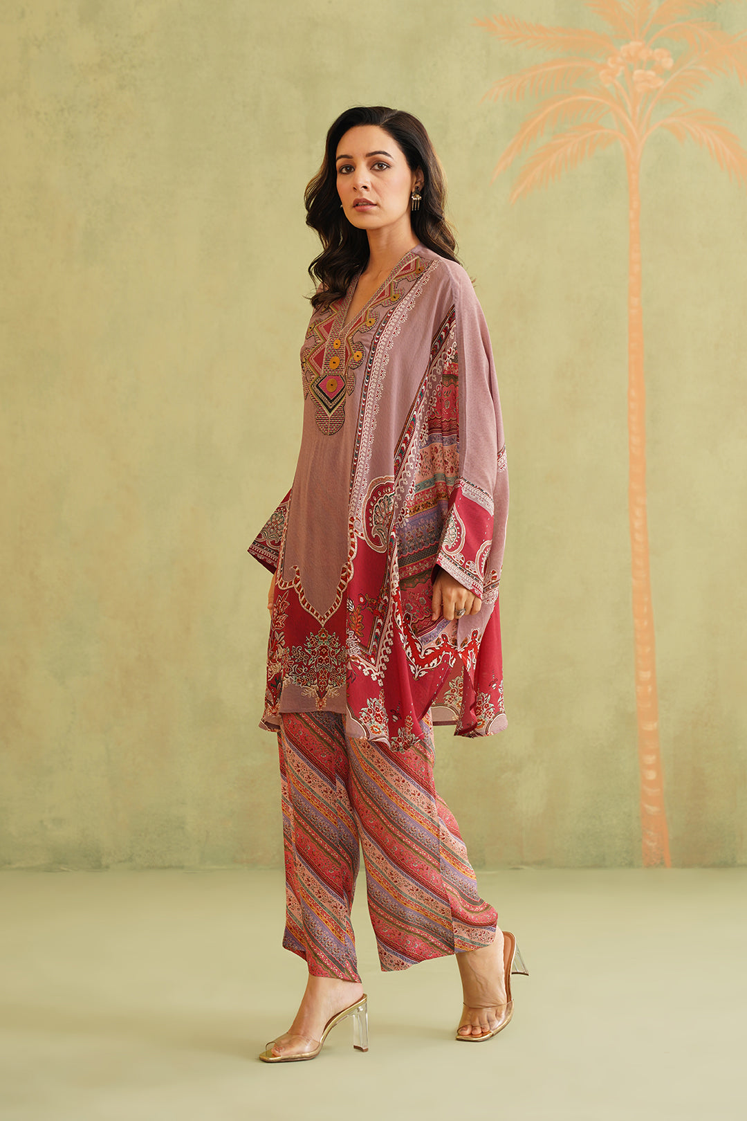 Aariz Embroidered Neck Matching Set