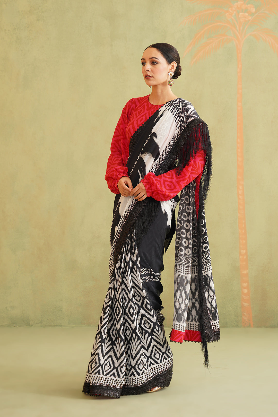 Black and White Pre-Draped Tassel Stitched Saree