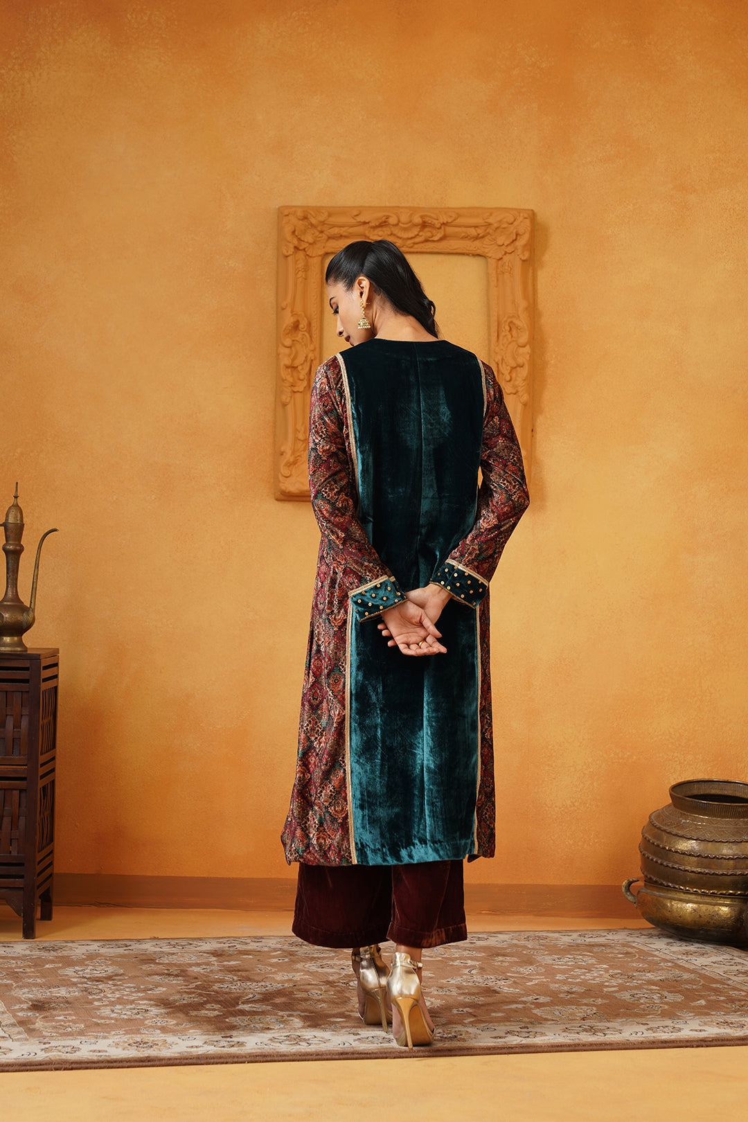 Amina Velvet Hand Embroidered Kurta Set